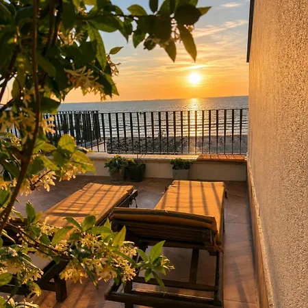 Beachfront Family Penthouse *
